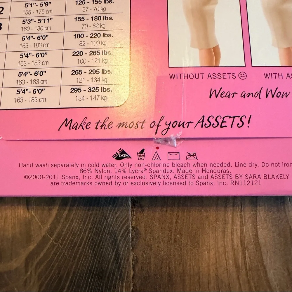 Assets sheer pantyhose new size 3‎